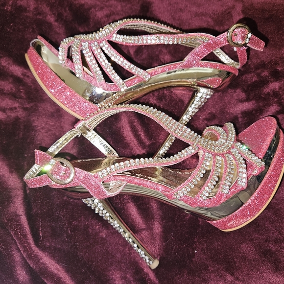 Shoes - Picture 2 of 2